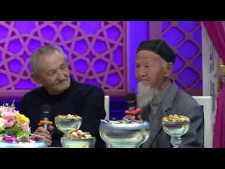 old uzbek showed how to read lermontov